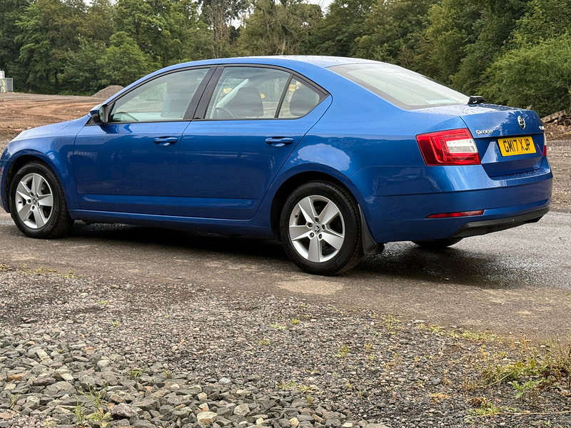 Skoda Octavia 1.6 TDI SE Hatchback 5dr Diesel Manual Euro 6 (s/s) (115 ps)