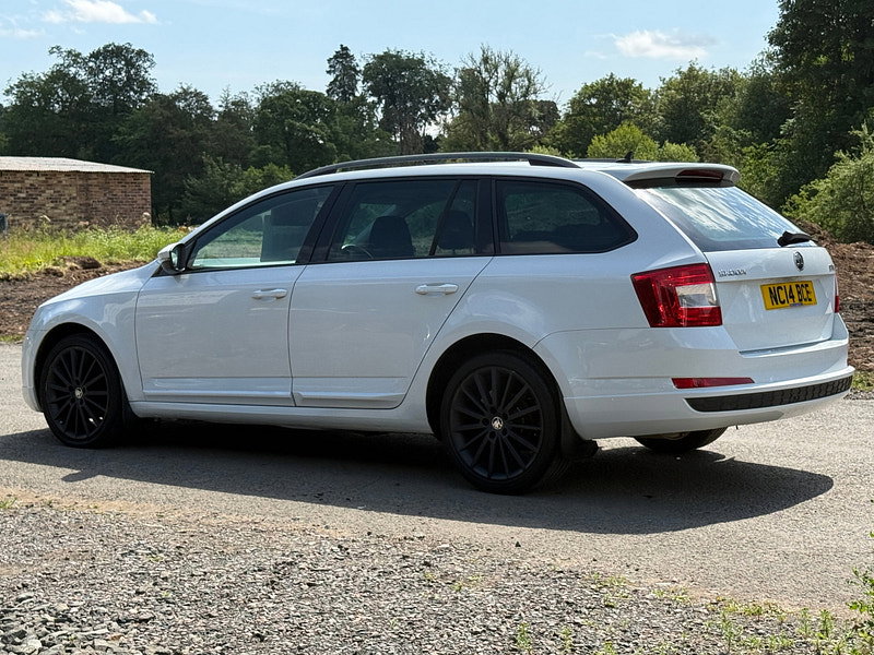 Skoda Octavia 2.0 TDI Black Edition Estate 5dr Diesel Manual Euro 5 (s/s) (150 ps)
