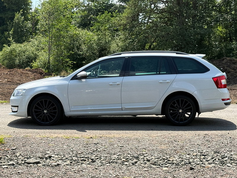 Skoda Octavia 2.0 TDI Black Edition Estate 5dr Diesel Manual Euro 5 (s/s) (150 ps)