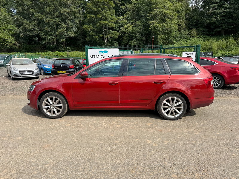 Skoda Octavia 2.0 TDI Elegance Estate 5dr Diesel Manual 4WD Euro 5 (s/s) (150 ps)