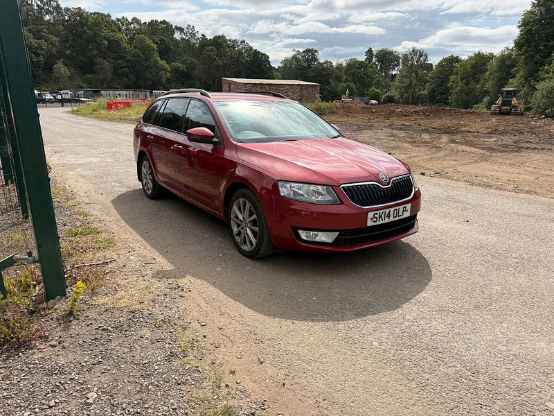 Skoda Octavia 2.0 TDI Elegance Estate 5dr Diesel Manual 4WD Euro 5 (s/s) (150 ps)