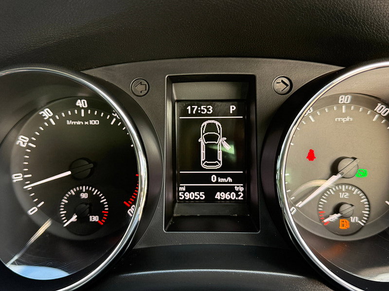 Skoda Yeti 1.2 TSI Elegance SUV 5dr Petrol DSG Euro 5 (105 ps)