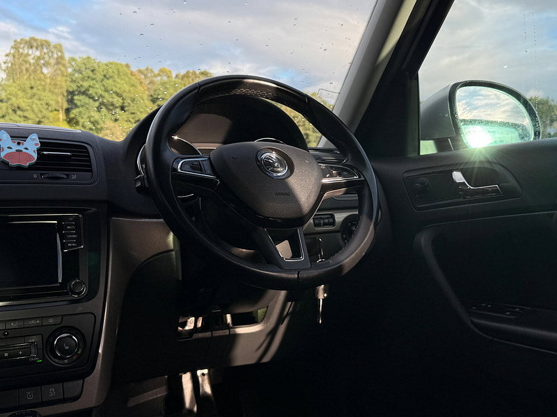 Skoda Yeti 1.2 TSI Elegance SUV 5dr Petrol DSG Euro 5 (105 ps)