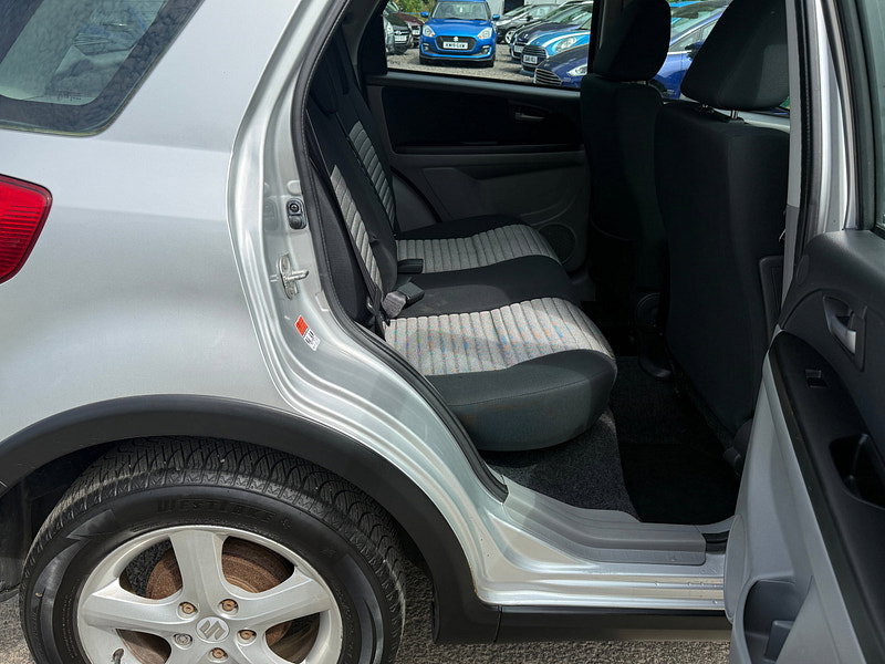 Suzuki SX4 1.6 16V GLX SUV 5dr Petrol Auto Euro 4 (106 ps)