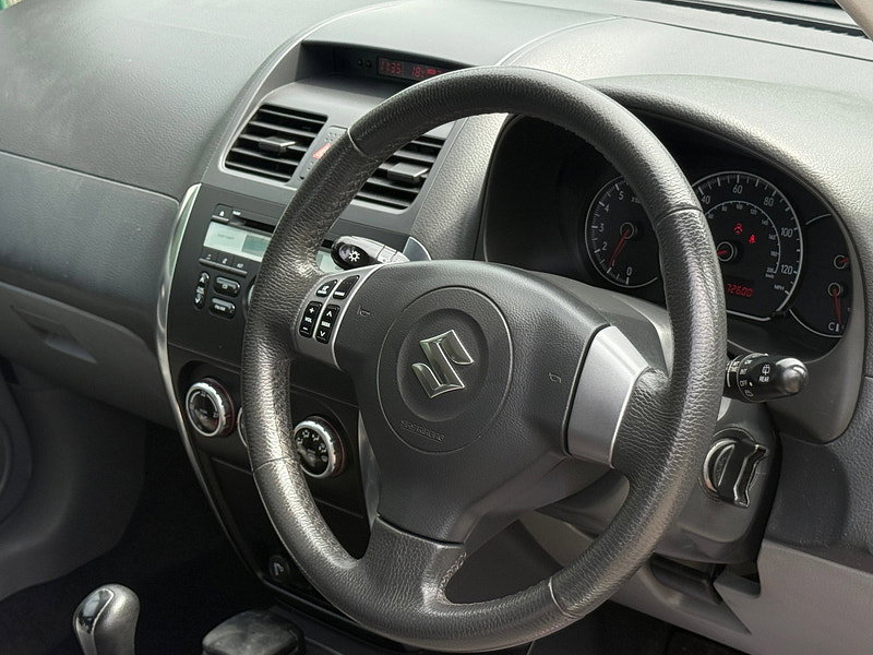 Suzuki SX4 1.6 16V GLX SUV 5dr Petrol Auto Euro 4 (106 ps)
