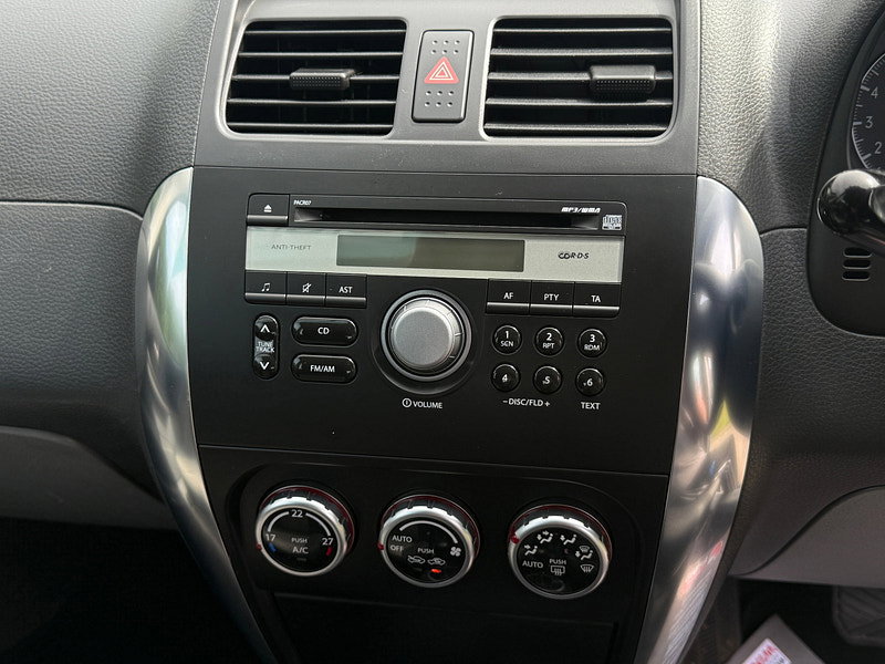 Suzuki SX4 1.6 16V GLX SUV 5dr Petrol Auto Euro 4 (106 ps)
