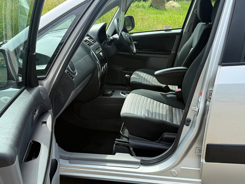 Suzuki SX4 1.6 16V GLX SUV 5dr Petrol Auto Euro 4 (106 ps)