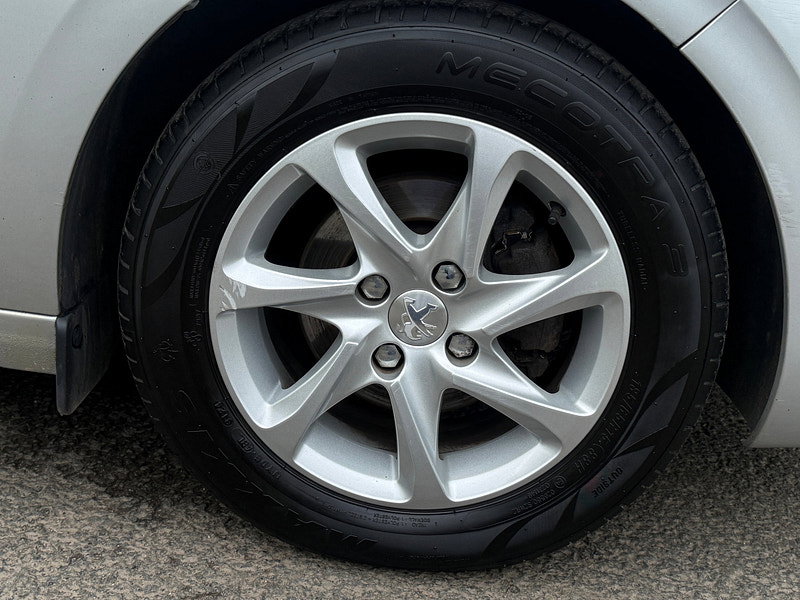 Peugeot 208 1.2 PureTech Active Hatchback 5dr Petrol Manual Euro 6 (82 ps)