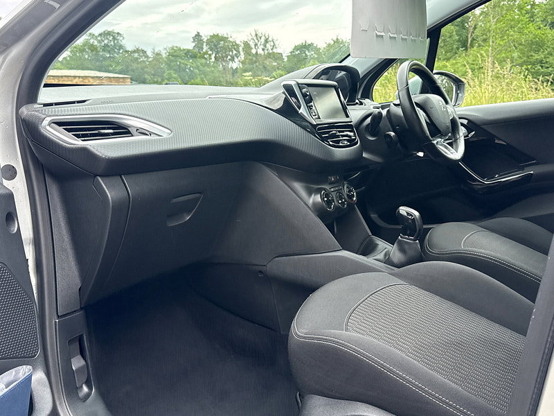 Peugeot 208 1.2 PureTech Active Hatchback 5dr Petrol Manual Euro 6 (82 ps)
