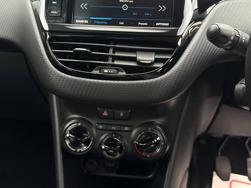 Peugeot 208 1.2 PureTech Active Hatchback 5dr Petrol Manual Euro 6 (82 ps)