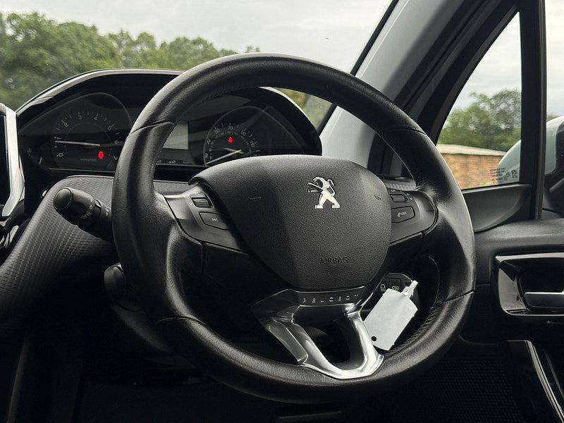 Peugeot 208 1.2 PureTech Active Hatchback 5dr Petrol Manual Euro 6 (82 ps)