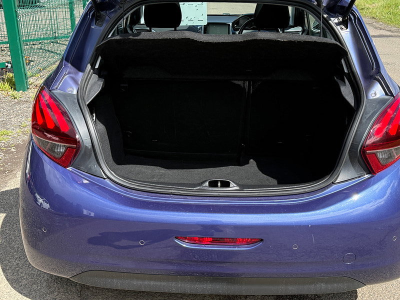 Peugeot 208 1.2 PureTech Allure Hatchback 3dr Petrol Manual Euro 6 (82 ps)