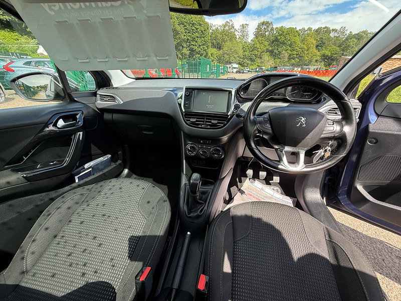 Peugeot 208 1.2 PureTech Allure Hatchback 3dr Petrol Manual Euro 6 (82 ps)