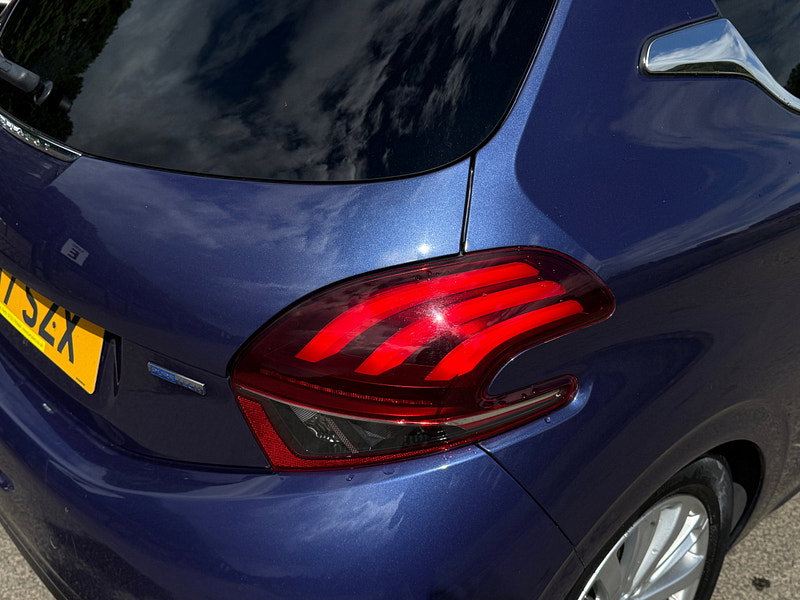 Peugeot 208 1.2 PureTech Allure Hatchback 3dr Petrol Manual Euro 6 (82 ps)