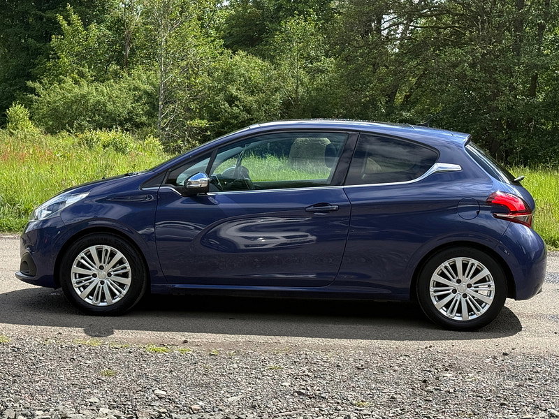 Peugeot 208 1.2 PureTech Allure Hatchback 3dr Petrol Manual Euro 6 (82 ps)