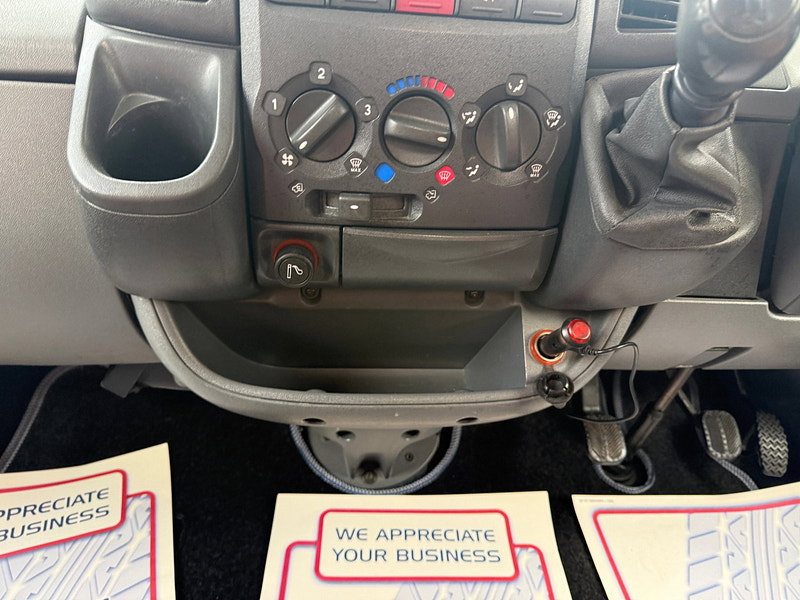 Peugeot Boxer HDI 330 LX MWB C/C