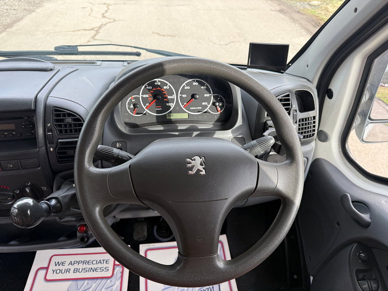 Peugeot Boxer HDI 330 LX MWB C/C
