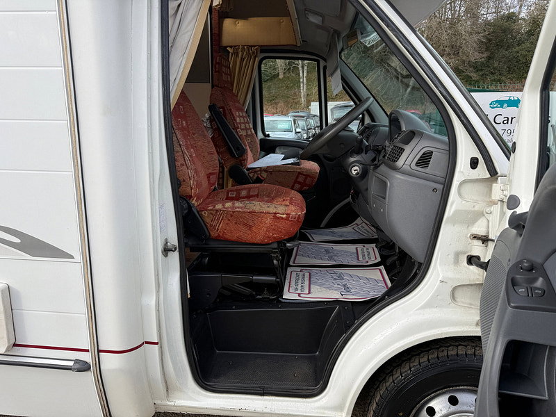 Peugeot Boxer HDI 330 LX MWB C/C