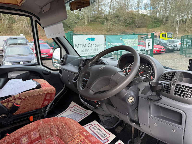 Peugeot Boxer HDI 330 LX MWB C/C