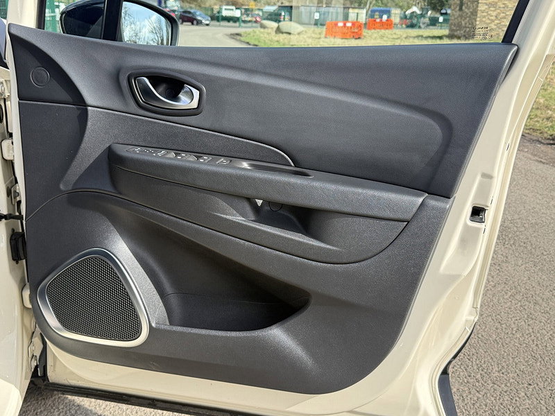 Renault Captur 0.9 TCe ENERGY Dynamique S Nav SUV 5dr Petrol Manual Euro 6 (s/s) (90 ps)