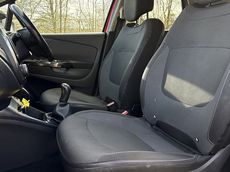 Renault Captur 1.5 dCi ENERGY Dynamique S Nav SUV 5dr Diesel Manual Euro 6 (s/s) (90 ps)