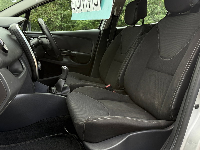 Renault Clio 0.9 TCe Dynamique Nav Hatchback 5dr Petrol Manual Euro 6 (s/s) (90 ps)