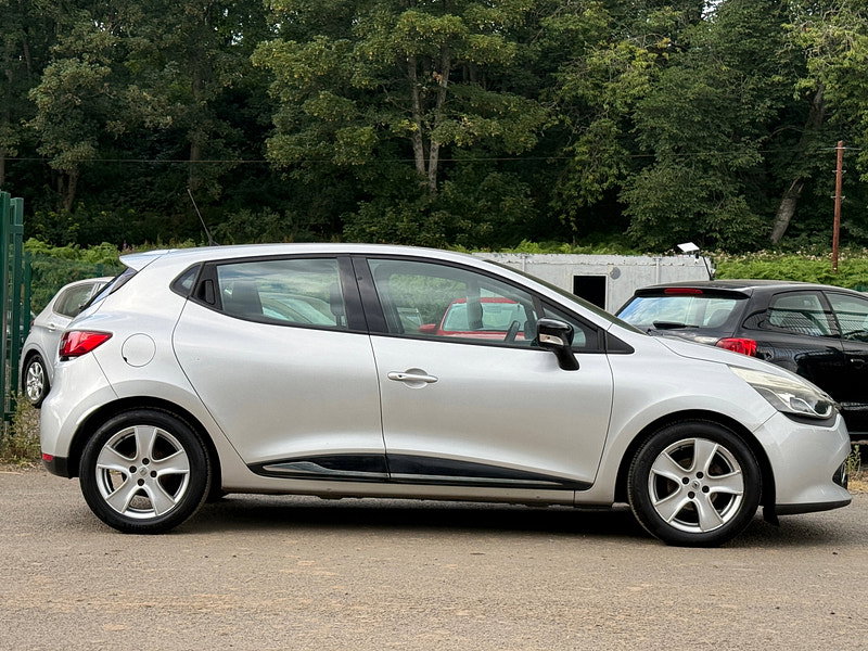 Renault Clio 0.9 TCe Dynamique Nav Hatchback 5dr Petrol Manual Euro 6 (s/s) (90 ps)