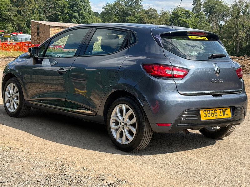 Renault Clio 1.2 16V Dynamique Nav Hatchback 5dr Petrol Manual Euro 6 (75 ps)