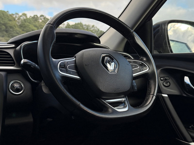 Renault Kadjar 1.6 dCi Signature Nav SUV 5dr Diesel Manual Euro 6 (s/s) (130 ps)