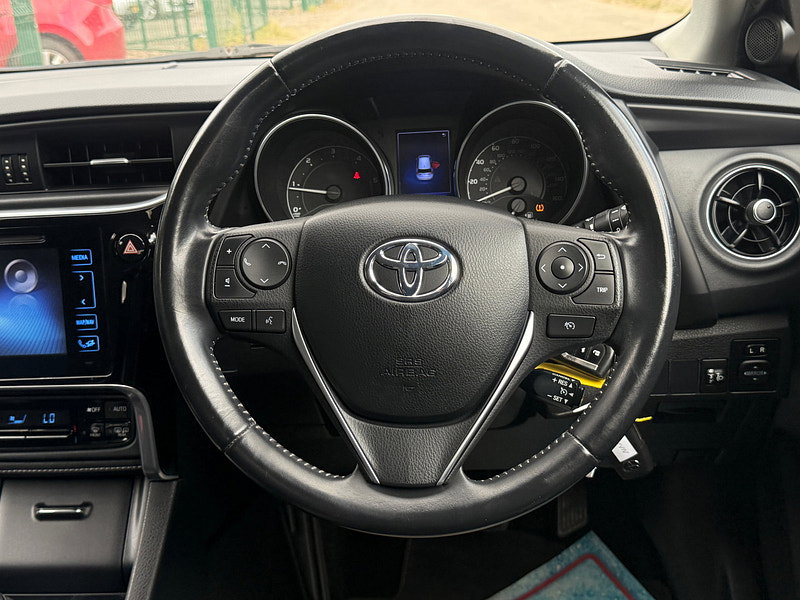 Toyota Auris 1.6 D-4D Design Hatchback 5dr Diesel Manual Euro 6 (s/s) (112 ps)