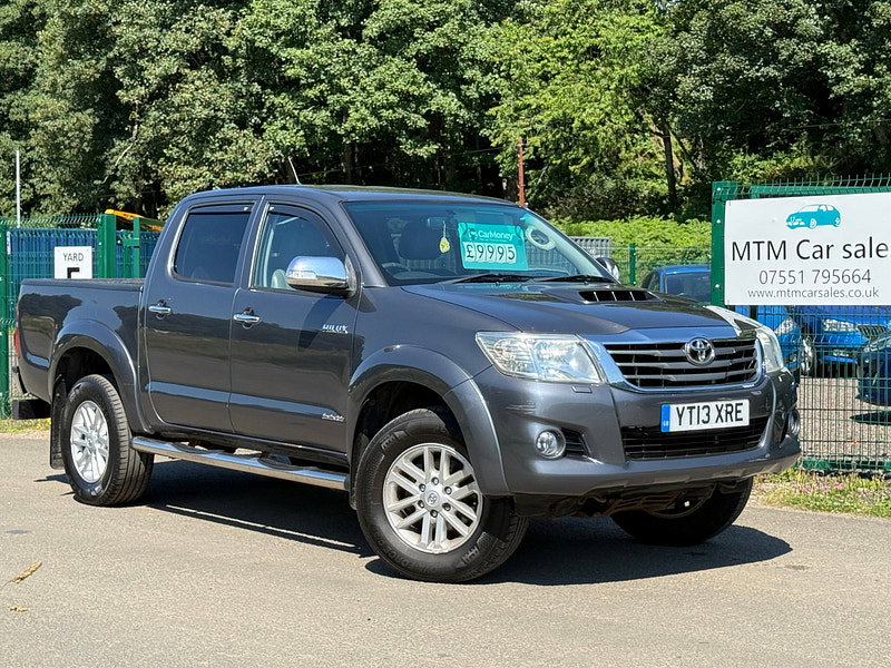 Toyota Hilux 3.0 D-4D Invincible Pickup Double Cab 4dr Diesel Manual 4WD Euro 5 (171 ps)