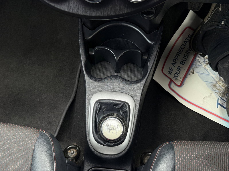 Toyota Yaris 1.33 Dual VVT-i SR Hatchback 5dr Petrol Manual Euro 5 (101 ps)