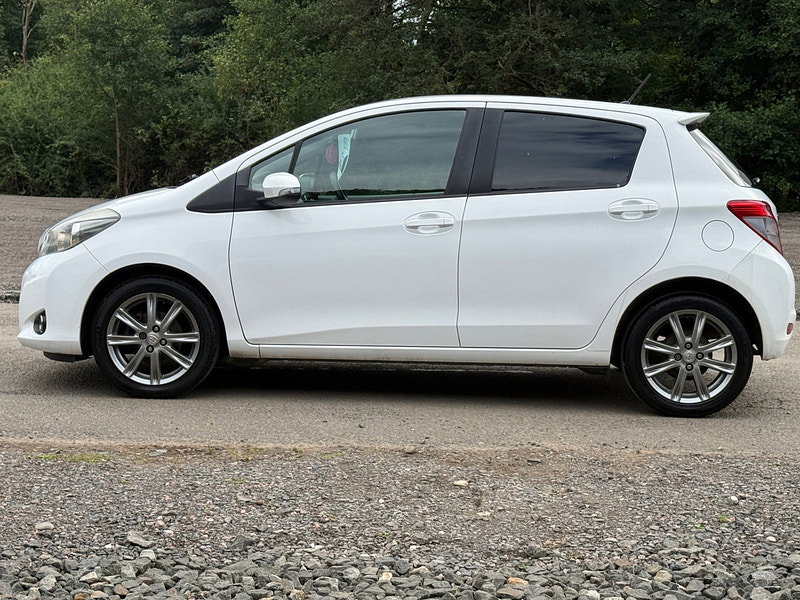 Toyota Yaris 1.33 Dual VVT-i SR Hatchback 5dr Petrol Manual Euro 5 (101 ps)