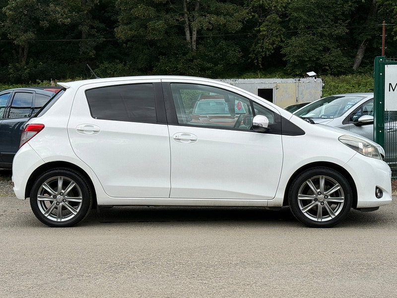 Toyota Yaris 1.33 Dual VVT-i SR Hatchback 5dr Petrol Manual Euro 5 (101 ps)
