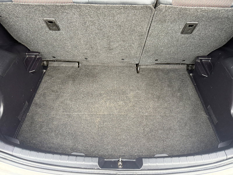 Toyota Yaris 1.33 Dual VVT-i SR Hatchback 5dr Petrol Manual Euro 5 (101 ps)