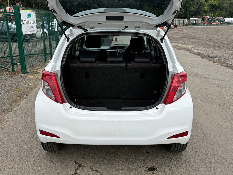 Toyota Yaris 1.33 Dual VVT-i SR Hatchback 5dr Petrol Manual Euro 5 (101 ps)