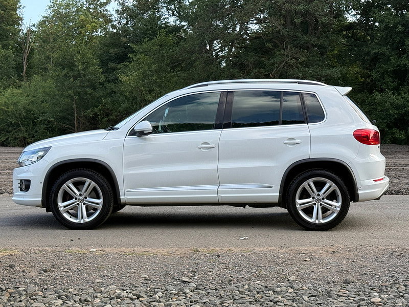 Volkswagen Tiguan 2.0 TDI BlueMotion Tech R-Line SUV 5dr Diesel DSG 4WD Euro 5 (s/s) (Nav) (177 ps)