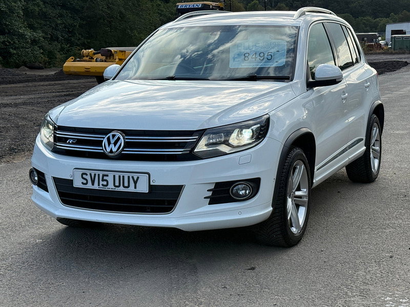 Volkswagen Tiguan 2.0 TDI BlueMotion Tech R-Line SUV 5dr Diesel DSG 4WD Euro 5 (s/s) (Nav) (177 ps)