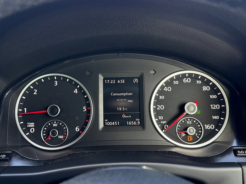 Volkswagen Tiguan 2.0 TDI BlueMotion Tech R-Line SUV 5dr Diesel DSG 4WD Euro 5 (s/s) (Nav) (177 ps)