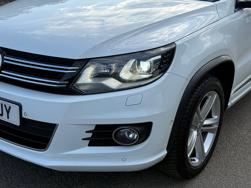 Volkswagen Tiguan 2.0 TDI BlueMotion Tech R-Line SUV 5dr Diesel DSG 4WD Euro 5 (s/s) (Nav) (177 ps)