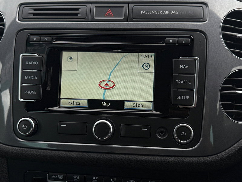 Volkswagen Tiguan 2.0 TDI BlueMotion Tech R-Line SUV 5dr Diesel Manual 4WD Euro 5 (s/s) (Nav) (140 ps)