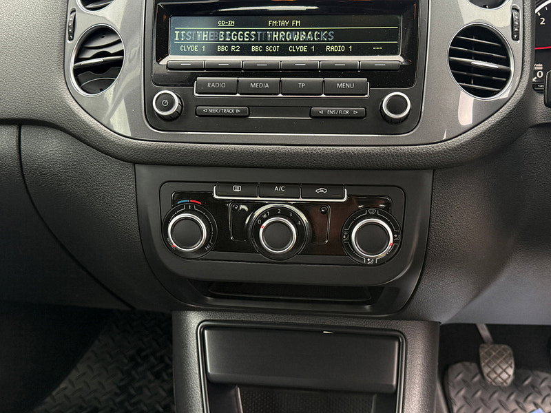 Volkswagen Tiguan 2.0 TDI BlueMotion Tech S SUV 5dr Diesel Manual 2WD Euro 5 (s/s) (140 ps)