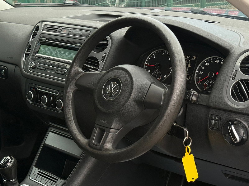Volkswagen Tiguan 2.0 TDI BlueMotion Tech S SUV 5dr Diesel Manual 2WD Euro 5 (s/s) (140 ps)