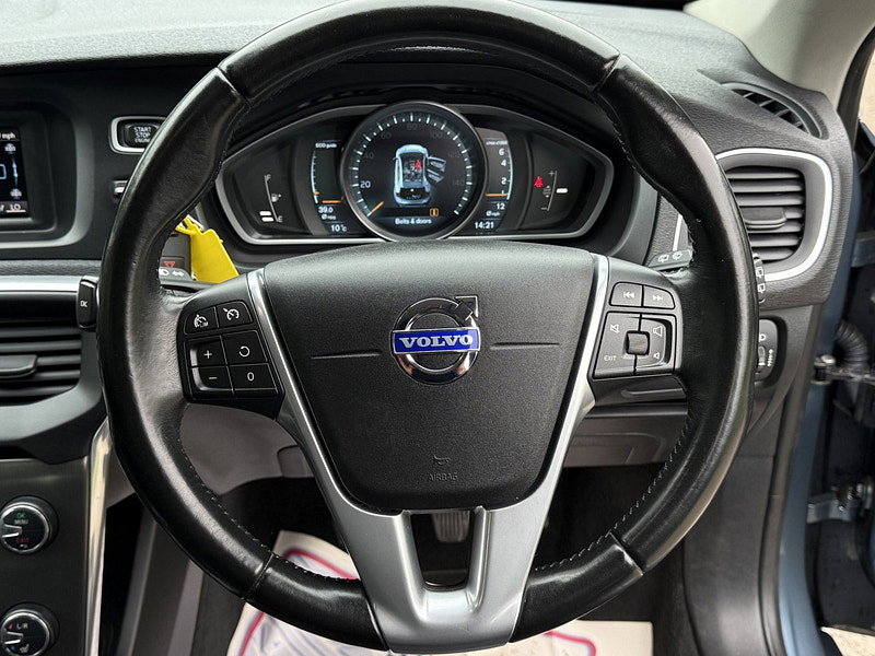 Volvo V40 1.6 T3 SE Hatchback 5dr Petrol Manual Euro 5 (s/s) (150 ps)