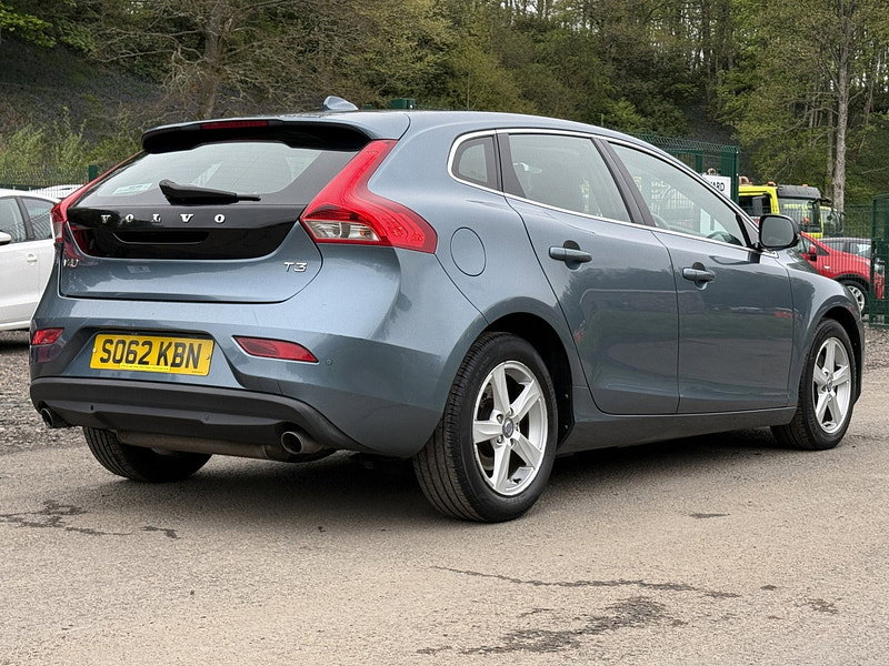 Volvo V40 1.6 T3 SE Hatchback 5dr Petrol Manual Euro 5 (s/s) (150 ps)