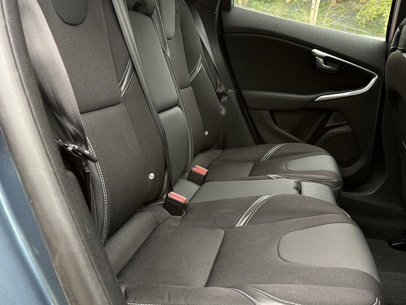 Volvo V40 1.6 T3 SE Hatchback 5dr Petrol Manual Euro 5 (s/s) (150 ps)