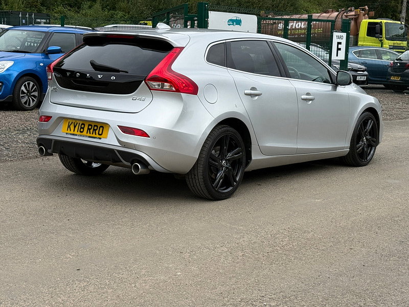 Volvo V40 2.0 D4 R-Design Pro Hatchback 5dr Diesel Manual Euro 6 (s/s) (190 ps)