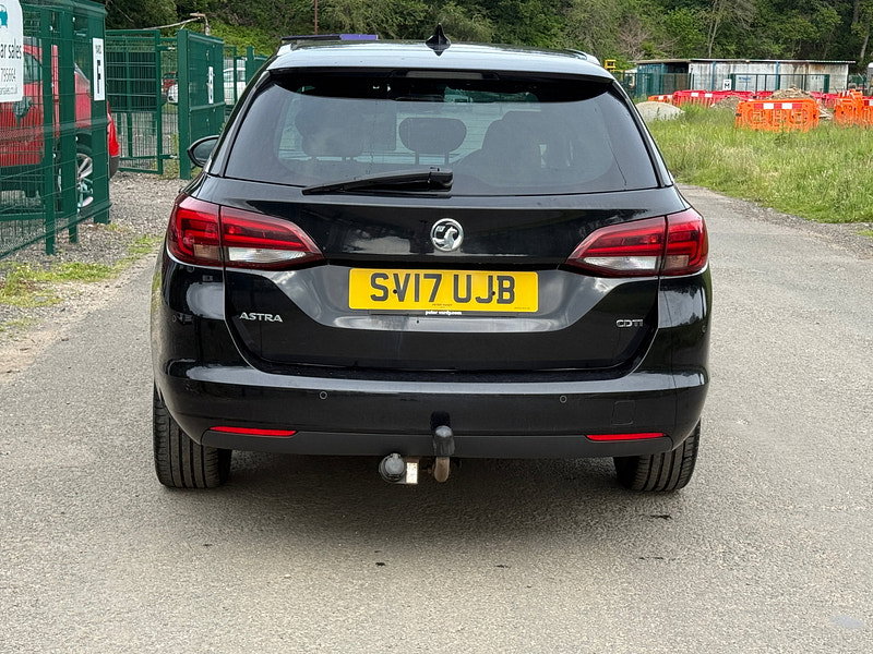Vauxhall Astra 1.6 CDTi BlueInjection SRi Nav Sports Tourer 5dr Diesel Manual Euro 6 (s/s) (136 ps)