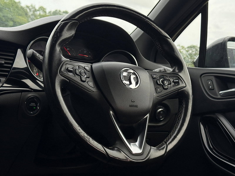 Vauxhall Astra 1.6 CDTi BlueInjection SRi Nav Sports Tourer 5dr Diesel Manual Euro 6 (s/s) (136 ps)