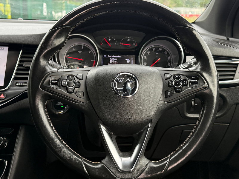 Vauxhall Astra 1.6 CDTi BlueInjection SRi Nav Sports Tourer 5dr Diesel Manual Euro 6 (s/s) (136 ps)